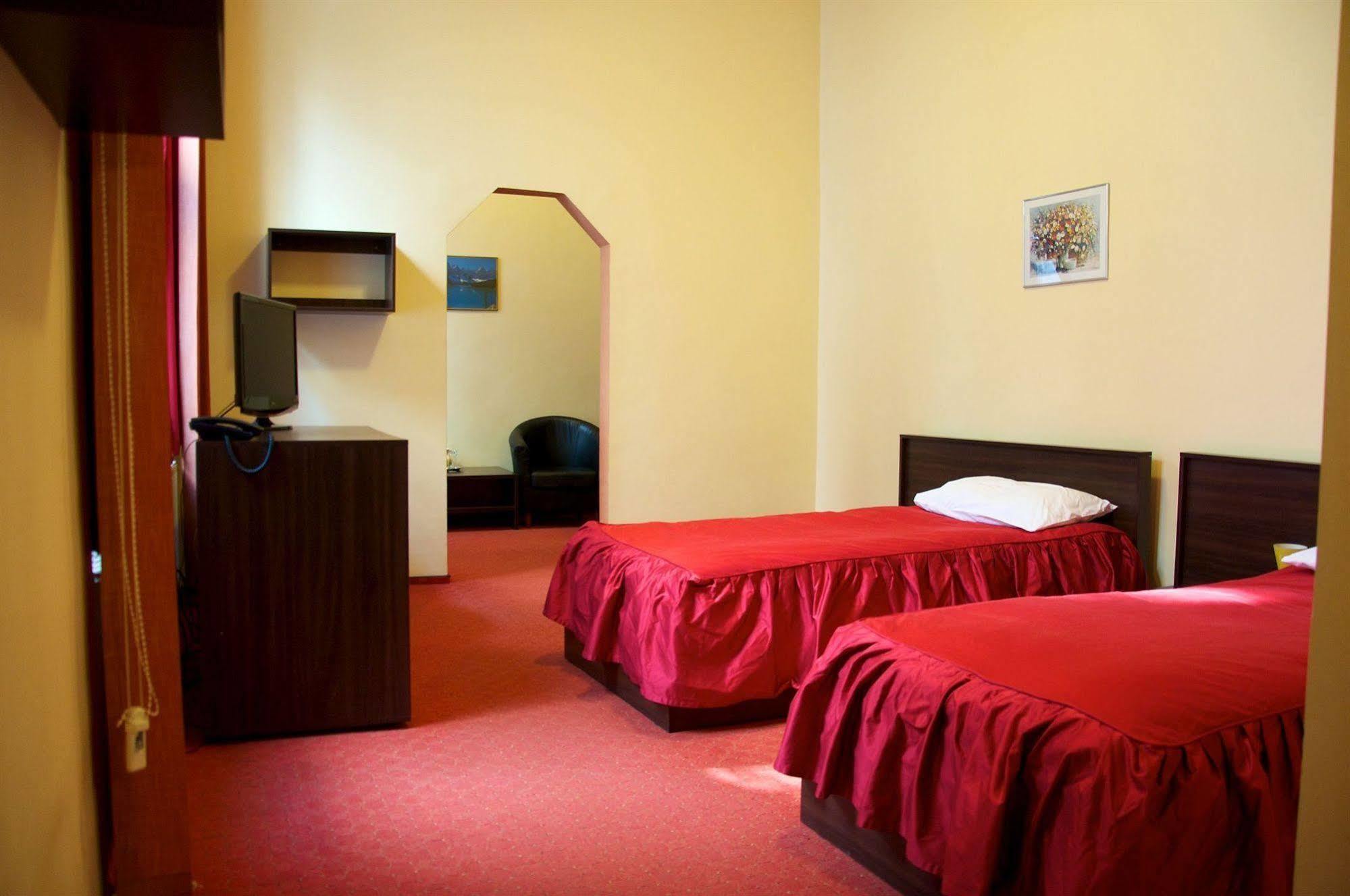 Hotel Victoria Timişoara Exteriör bild