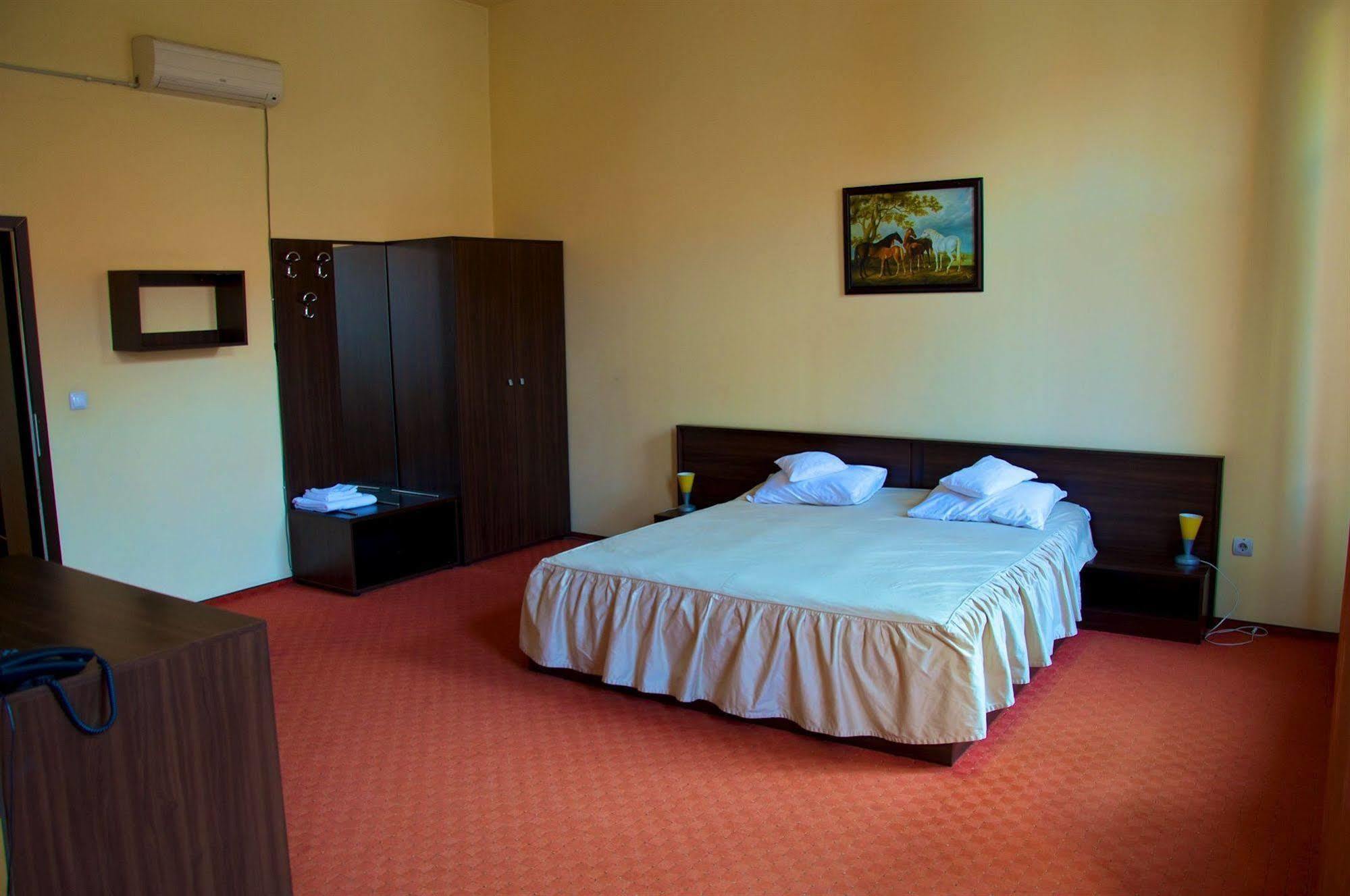 Hotel Victoria Timişoara Exteriör bild