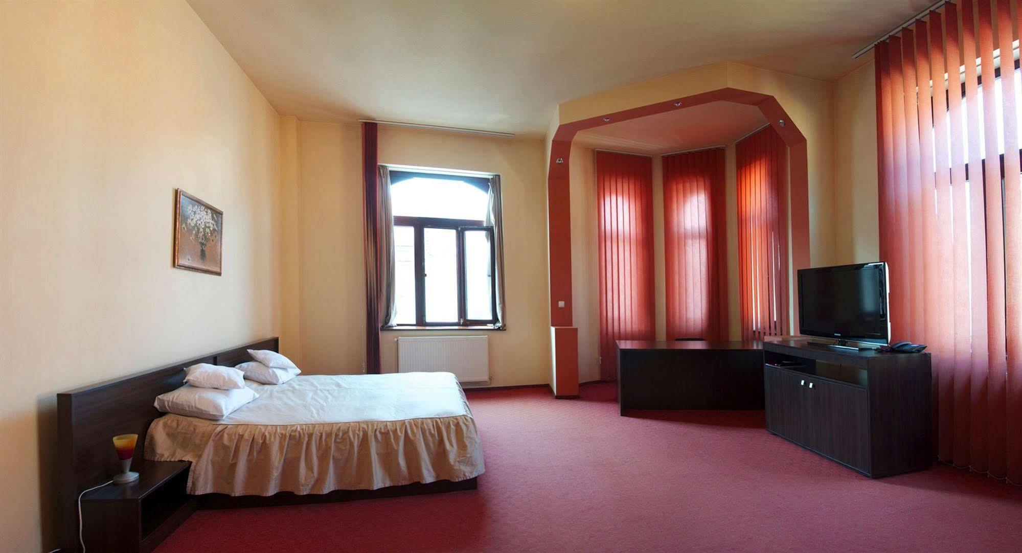 Hotel Victoria Timişoara Exteriör bild