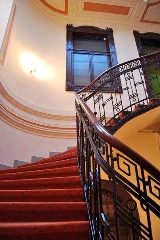 Hotel Victoria Timişoara Exteriör bild