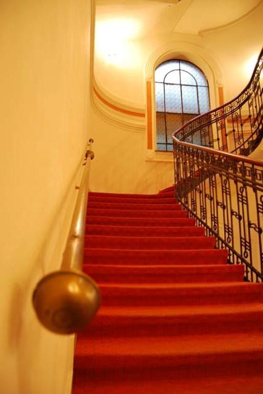 Hotel Victoria Timişoara Exteriör bild